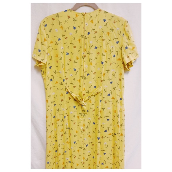 Vintage yellow floral front pleated prairie dress - Picture 4 of 8